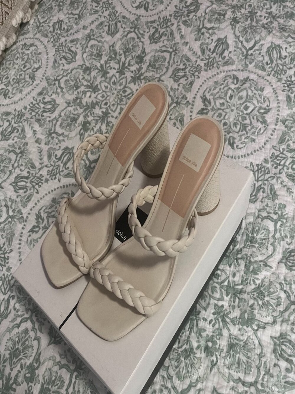 Dolce Vita-  Nairi Woven in Ivory Stella (9)
